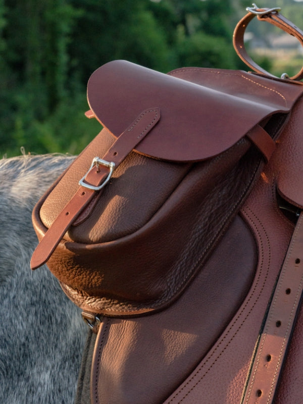Trail riding saddle bags β La Sellerie FranΓ§aise