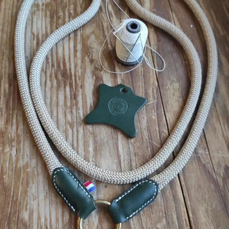 Customizable neck rope/cord made of rope and leather