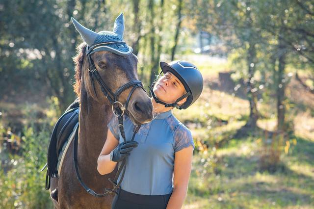 Commencer l’équitation : choisir un premier cours adapté à son âge et à ses attentes