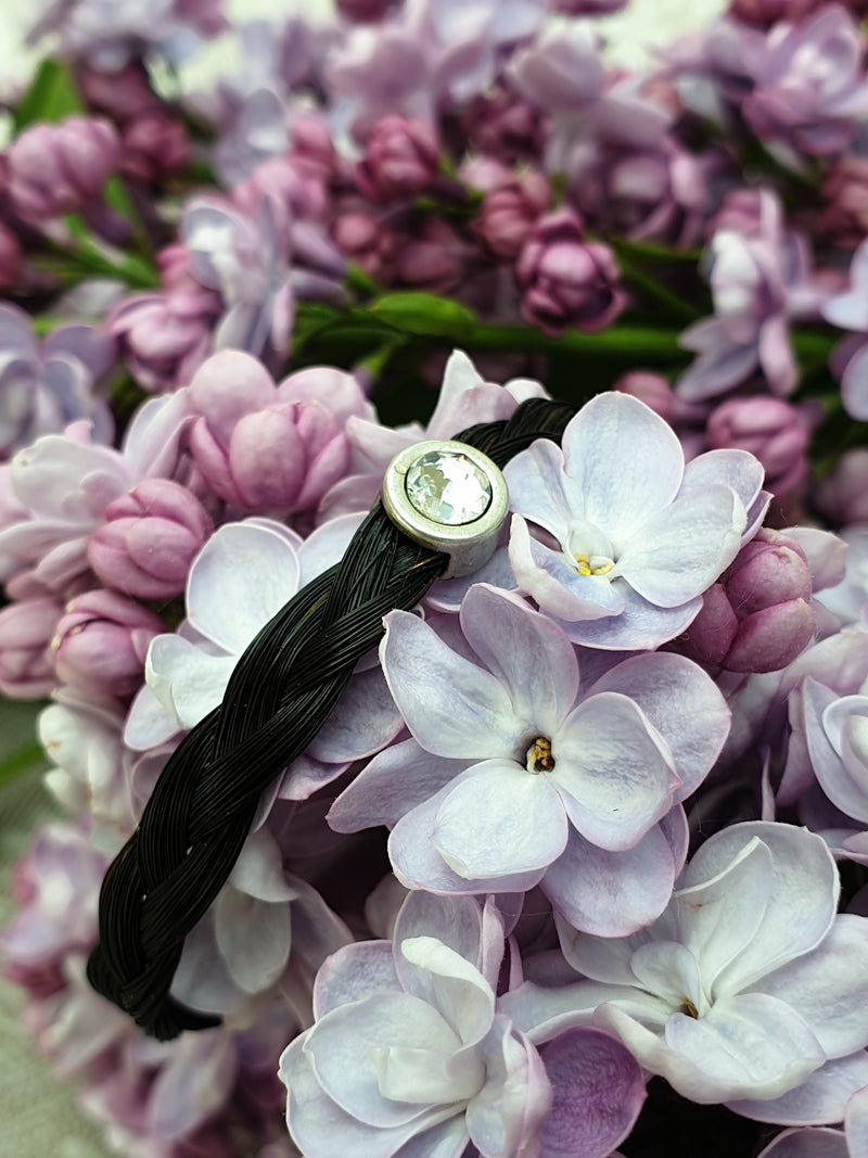 Bracelet en crin tressé avec strass central MAY