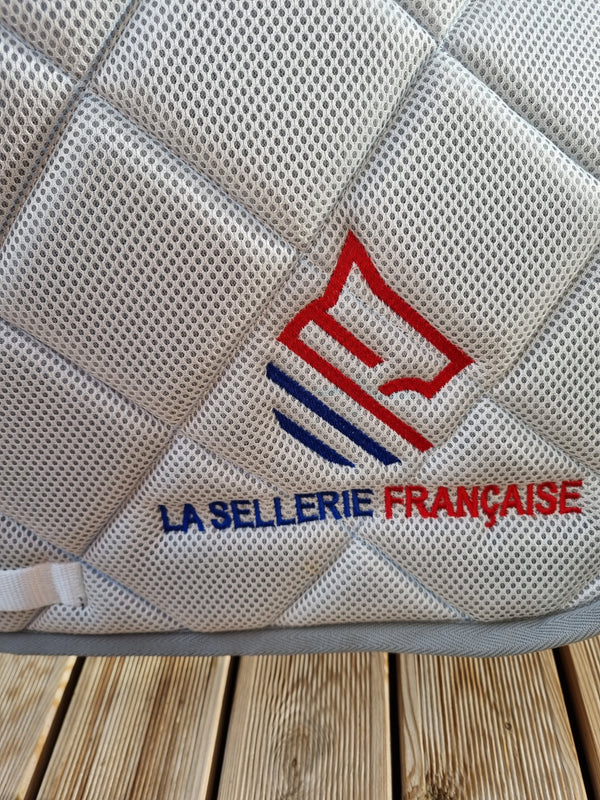 Tapis de selle dressage - Logo officiel La Sellerie Française
