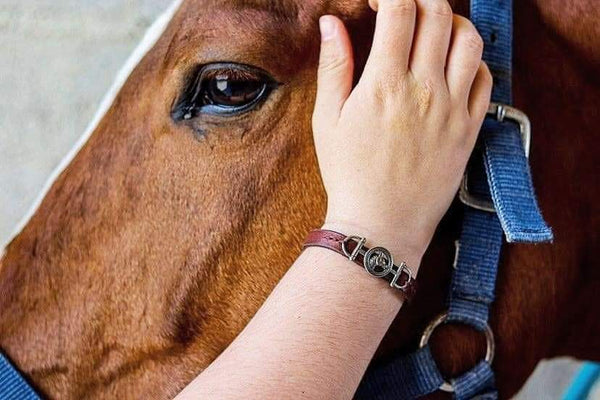 Horse's head leather bracelet