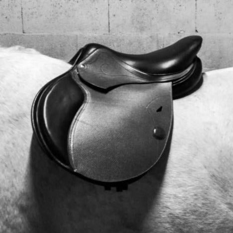 Made-to-measure English saddle for all disciplines